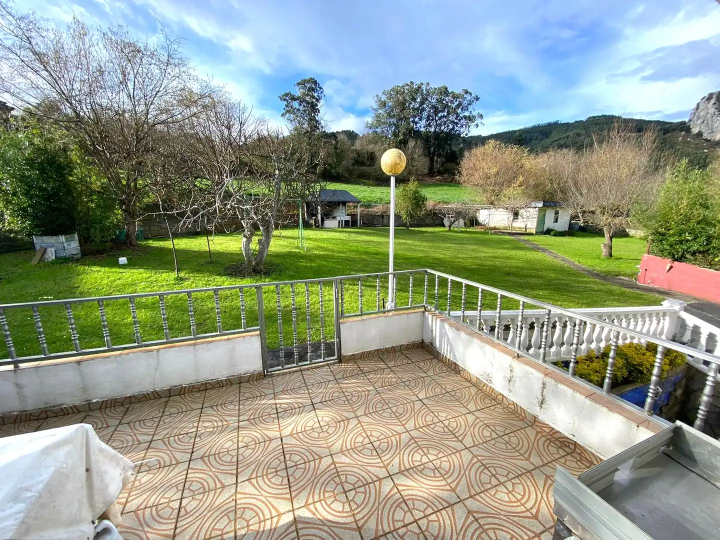 Terrassa de Casa o xalet en venda en Castro-Urdiales amb Calefacció, Jardí privat i Parquet