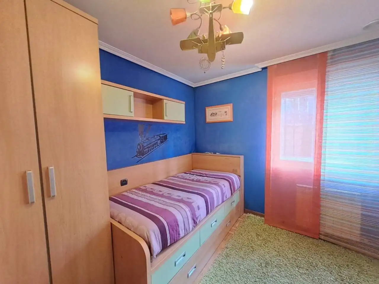 Bedroom of Flat for sale in Burgos  with Heating, Private garden and Parquet flooring
