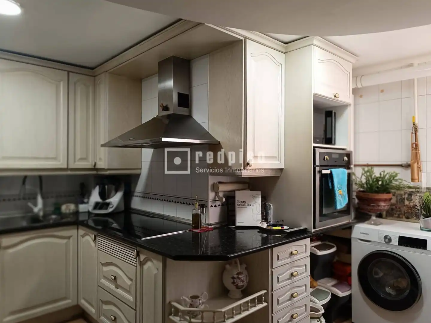 Cocina de Piso en venta en Madrid con Aire acondicionado, Calefacción y Jardín privado