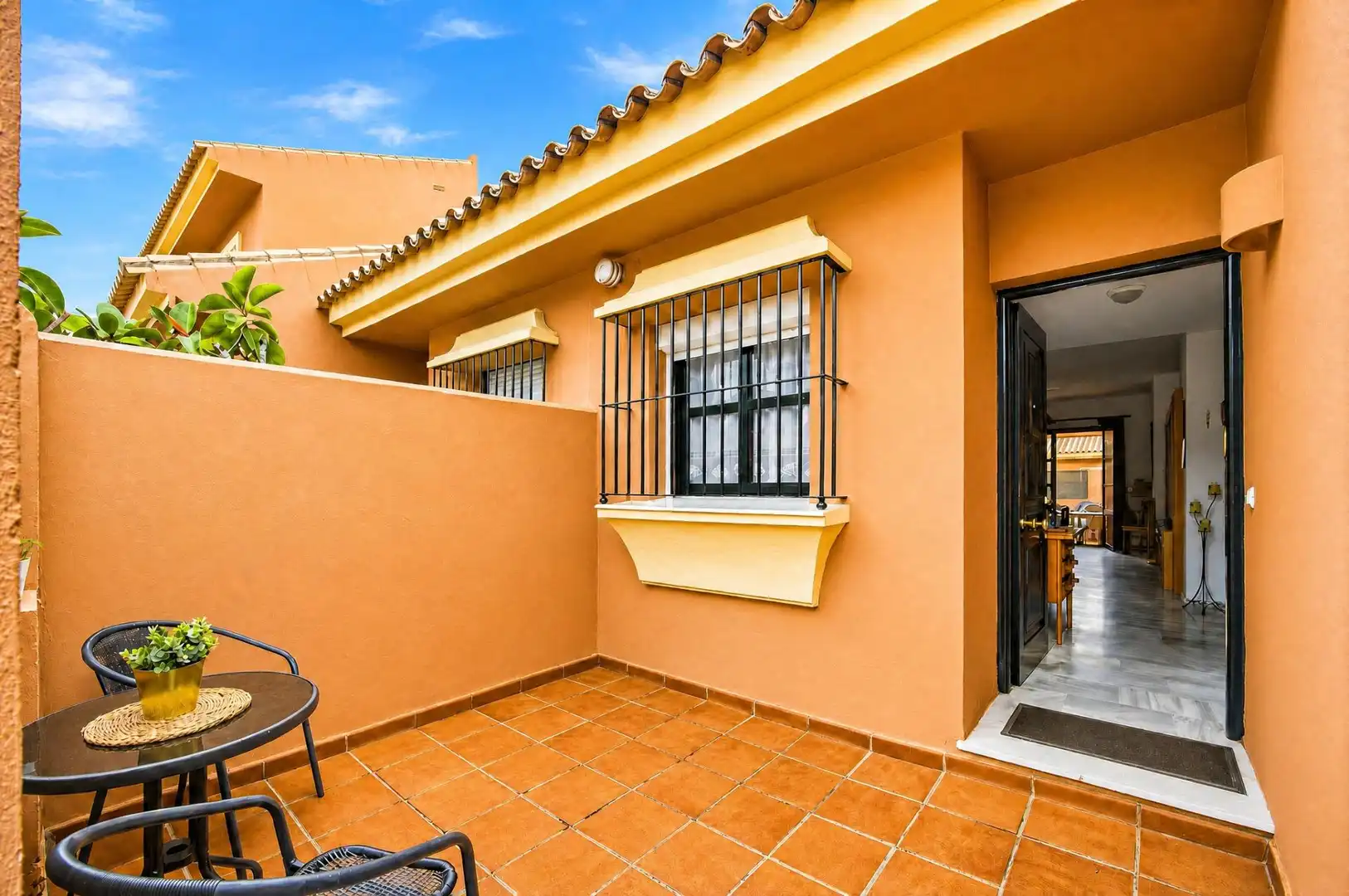 Terrassa de Casa adosada en venda en Chiclana de la Frontera amb Jardí privat, Terrassa i Piscina comunitària