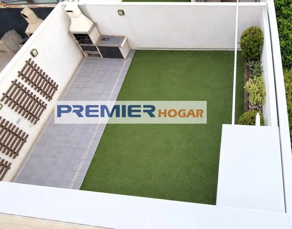 Terraced house with garden to rent in Calle de Eduardo Chillida, imagen 3
