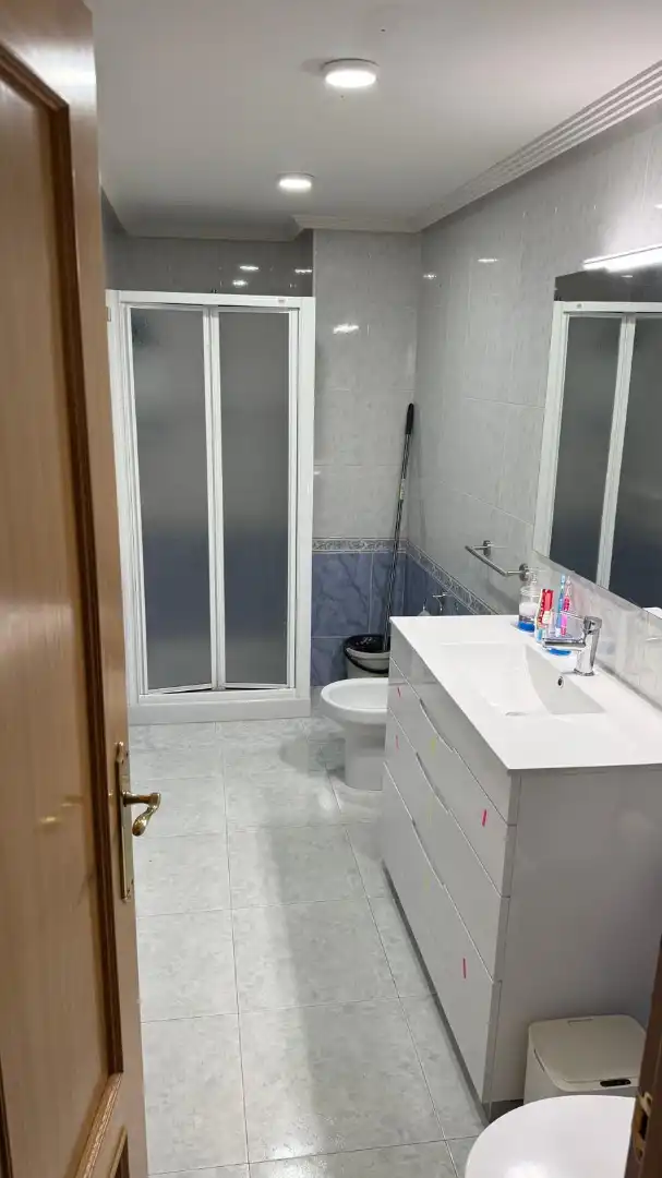 Bathroom of Apartments for rent in León Capital   with Heating, Parquet flooring and Terrace