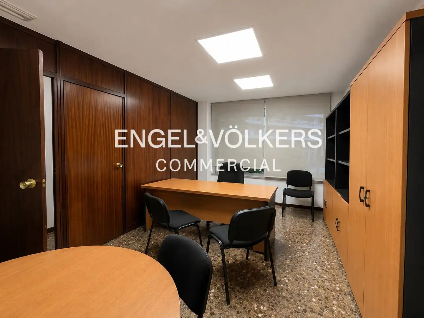 Office for sale in Barcelona  with Air Conditioner and Furnished