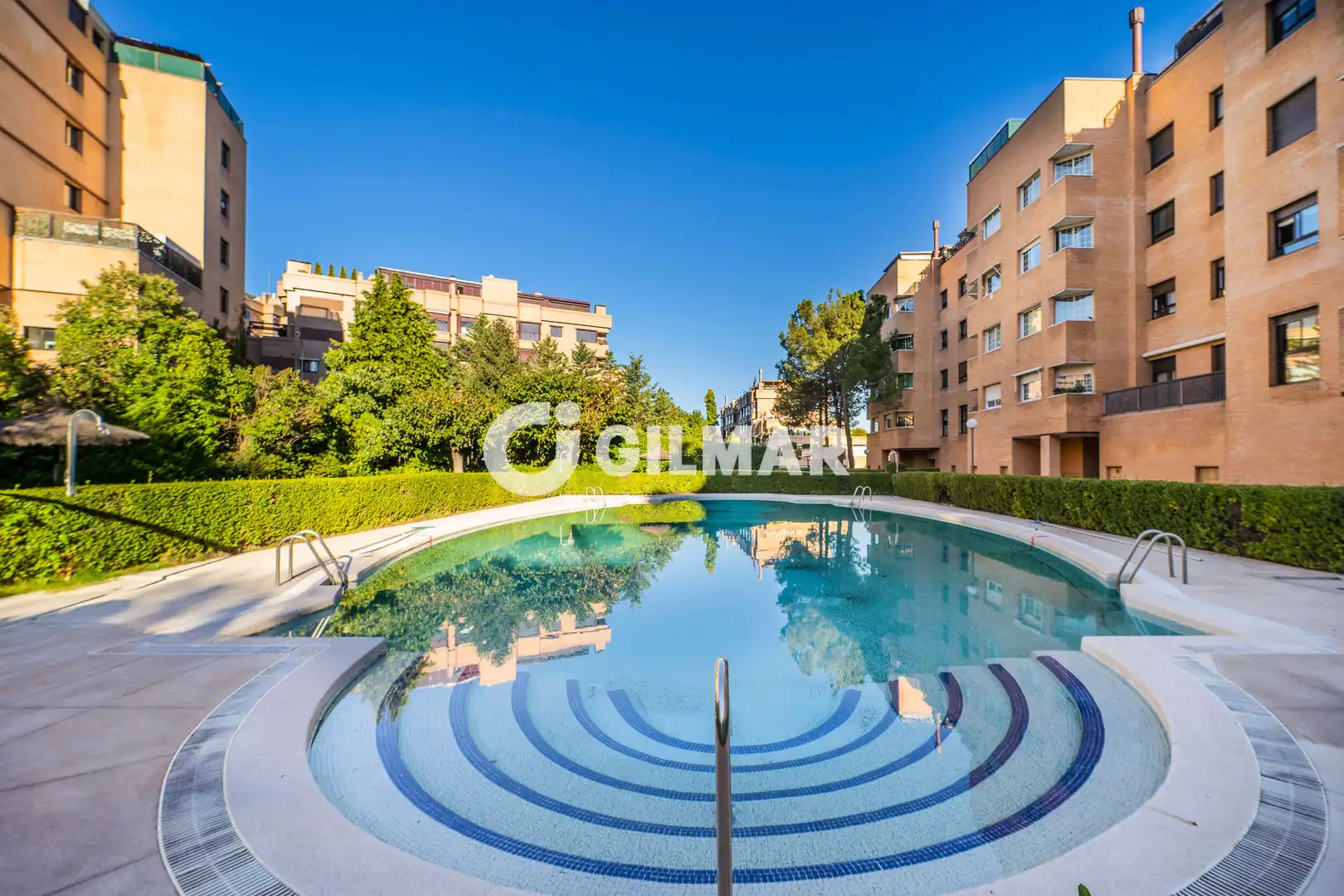 Swimming pool of Flat for sale in Madrid  with Heating, Private garden and Storage room