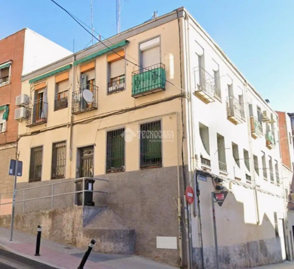 Vista exterior de Piso en venta en Madrid con Amueblado