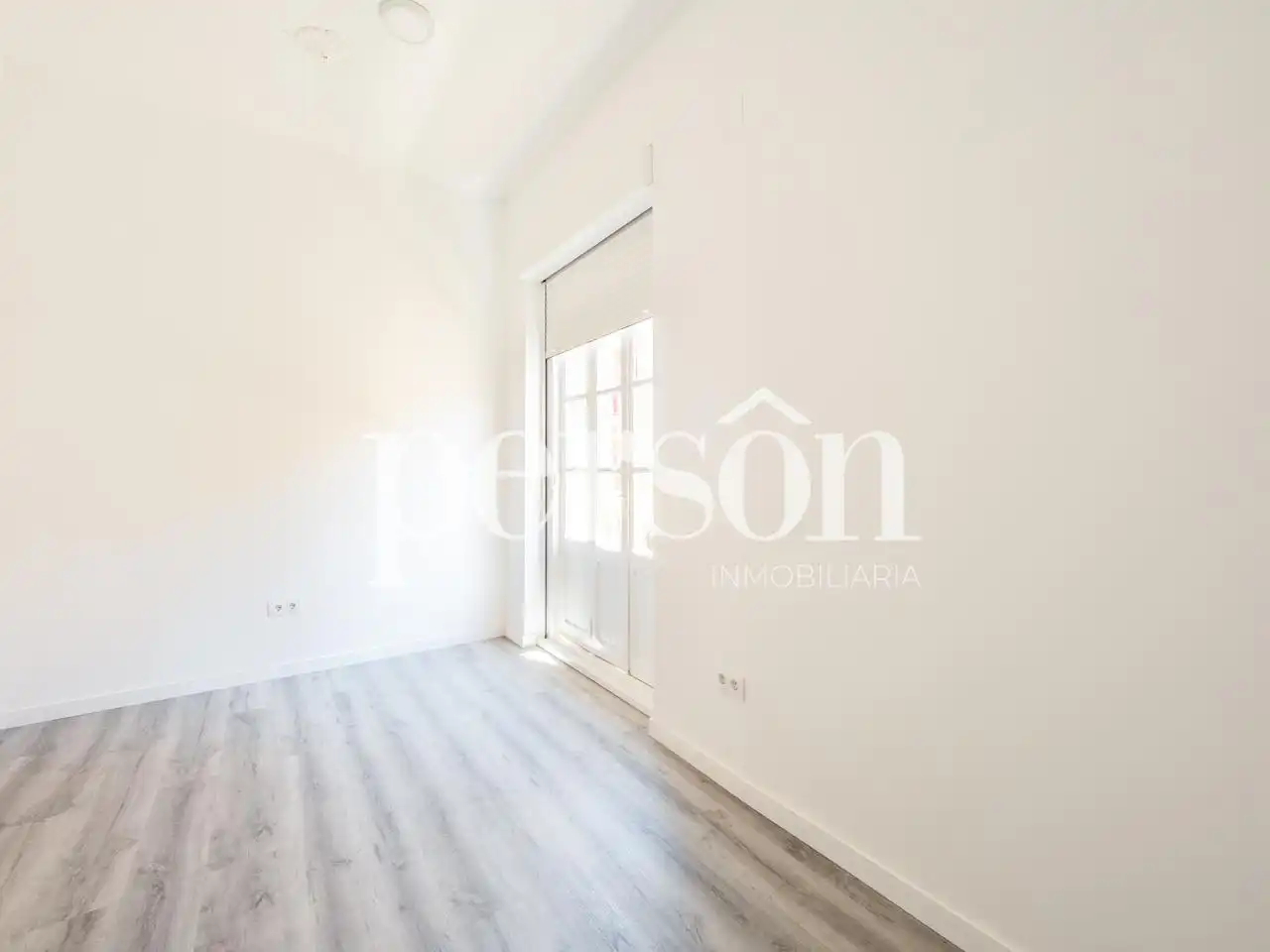 Habitación de Piso de alquiler en Valencia con Aire acondicionado, Calefacción y Amueblado