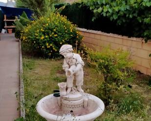 Jardí de Casa o xalet en venda en Los Barrios de Bureba  amb Jardí privat, Terrassa i Moblat