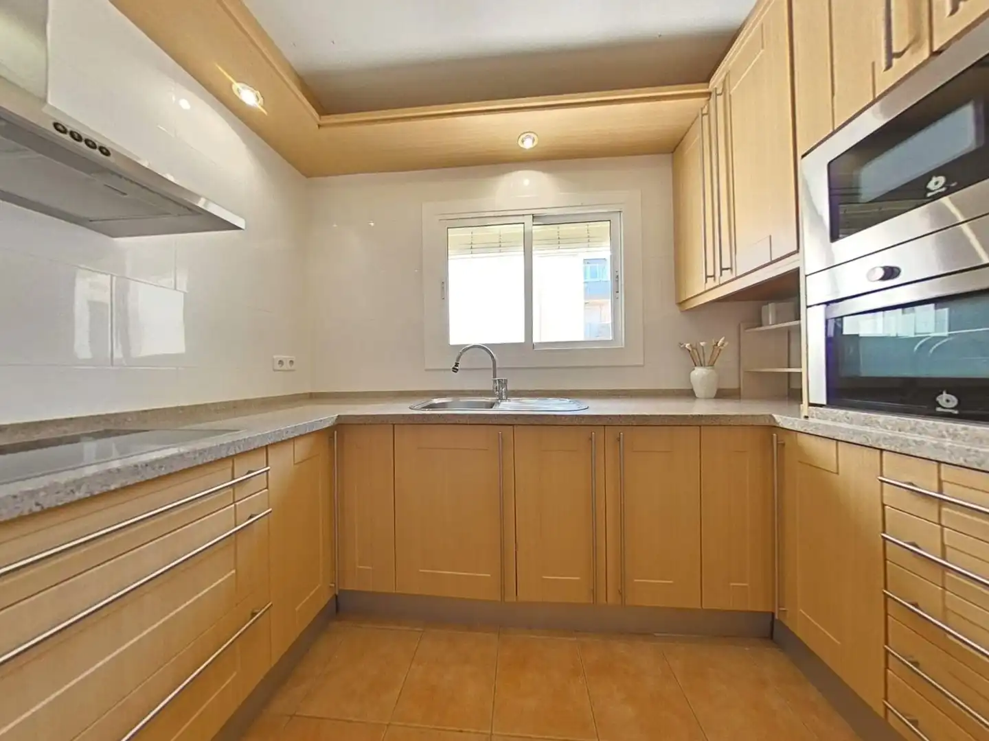 Kitchen of Flat for sale in Platja de Ponent