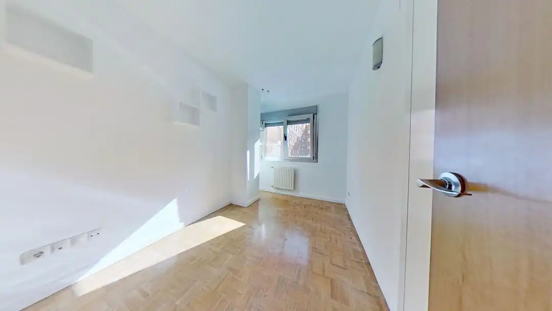 Appartamento con ascensore in affitto a Avenida de la Perla, imagen 16