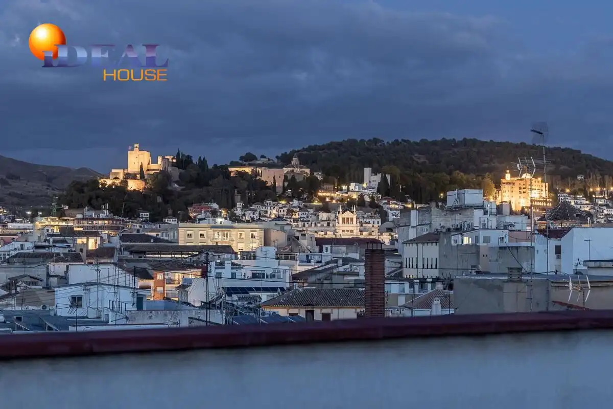 Dúplex amb terrassa en venda a Ronda, imagen 4