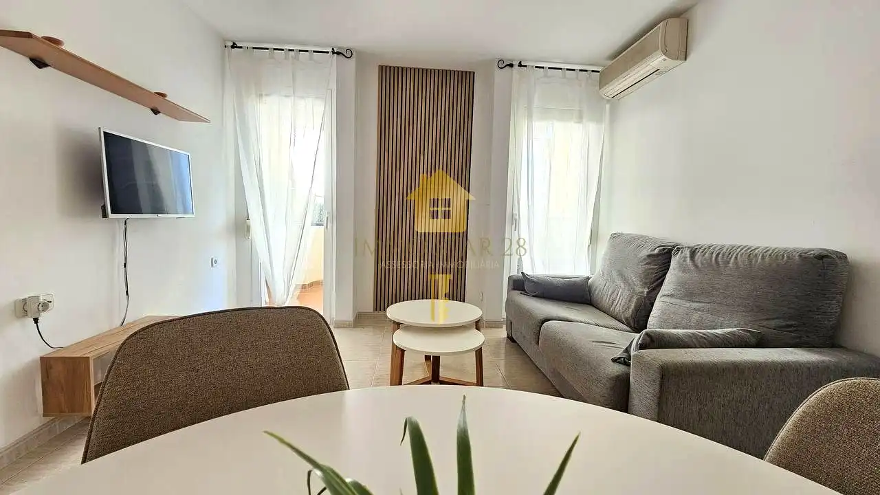 Sala d'estar de Planta baixa en venda en Roses amb Aire condicionat, Terrassa i Moblat