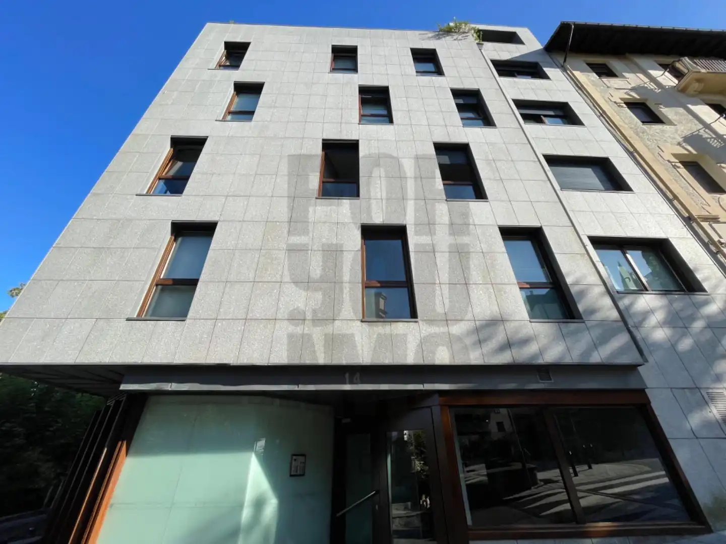 Vista exterior de Àtic en venda en Irun  amb Calefacció, Terrassa i Traster