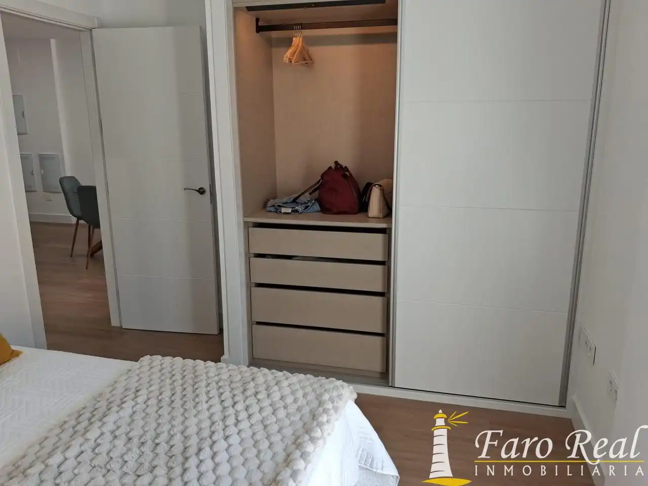 Habitación de Piso de alquiler en Sanlúcar de Barrameda con Aire acondicionado y Amueblado