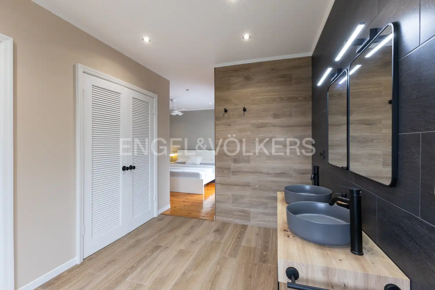 Baño de Casa o chalet de alquiler en Serra con Calefacción, Jardín privado y Parquet