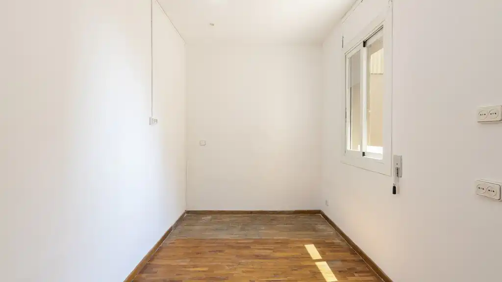 Bedroom of Apartments for sale in Barcelona  with Air Conditioner, Heating and Parquet flooring