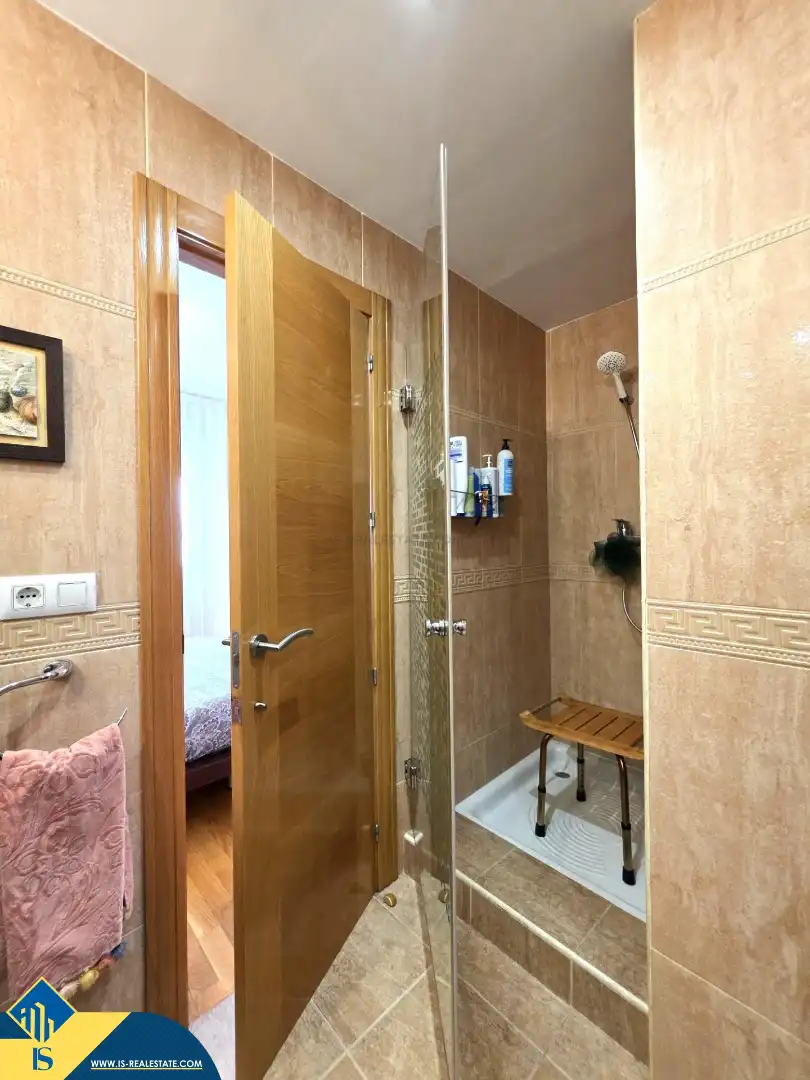 Bathroom of Houses for sale in Alicante / Alacant  with Terrace, Furnished and Community pool