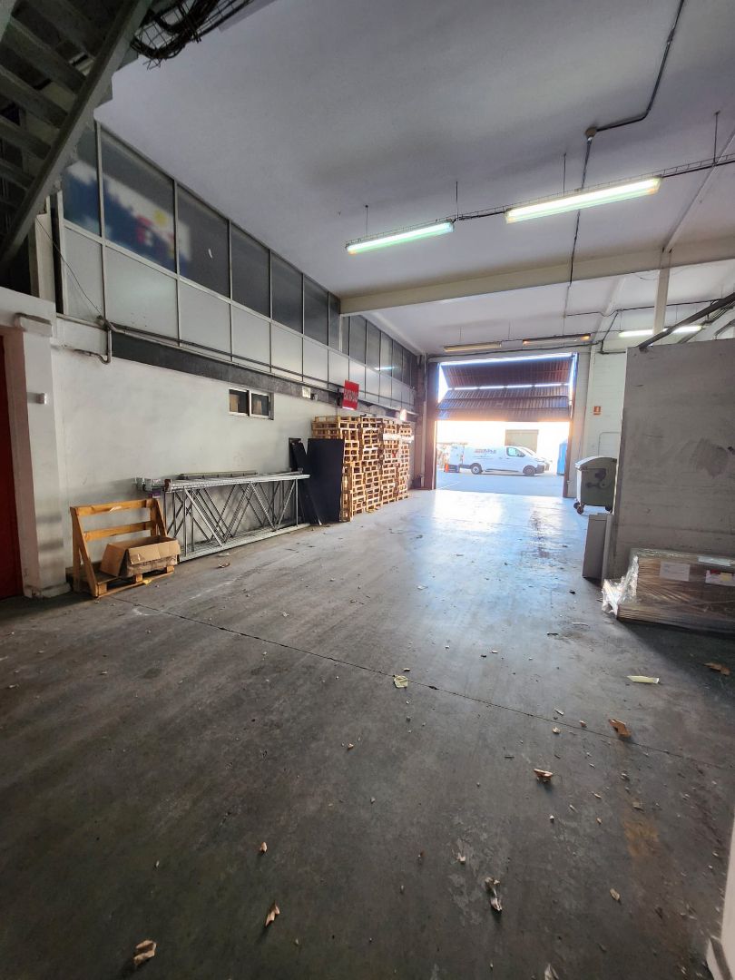 Nau industrial de lloguer en Viladecans