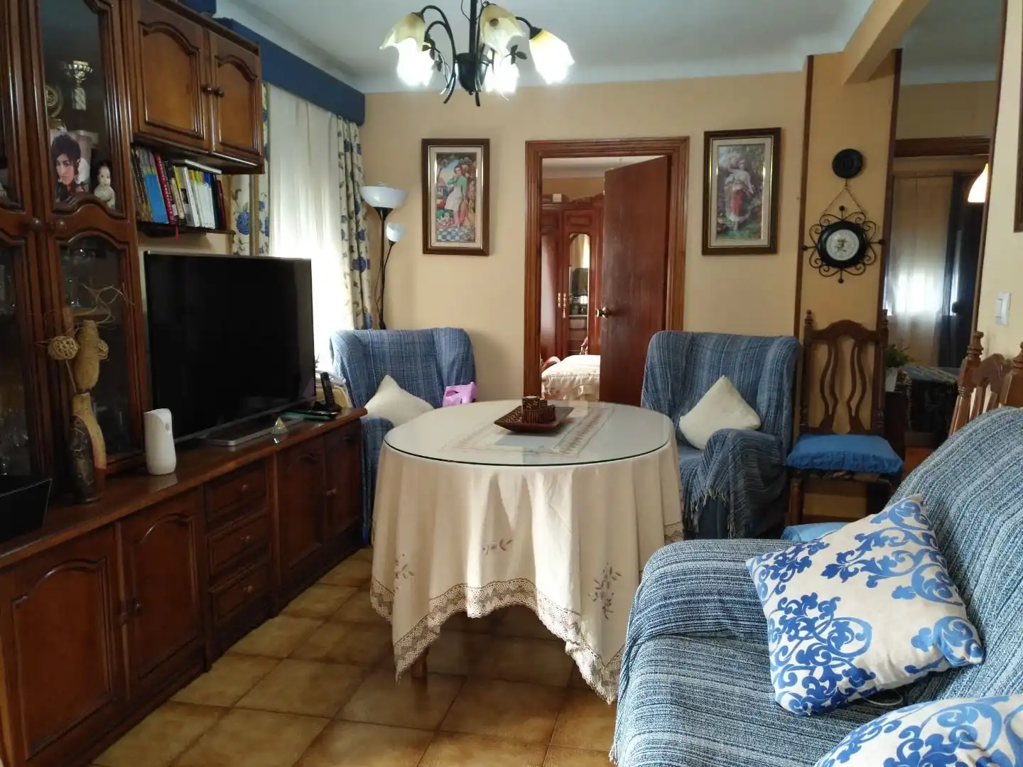 Living room of Country homes for sale in Ubrique  with Private garden, Terrace and Storage room