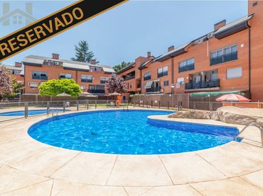 Duplex with balcony for sale in Paseo Joaquin Ruiz Gimenez