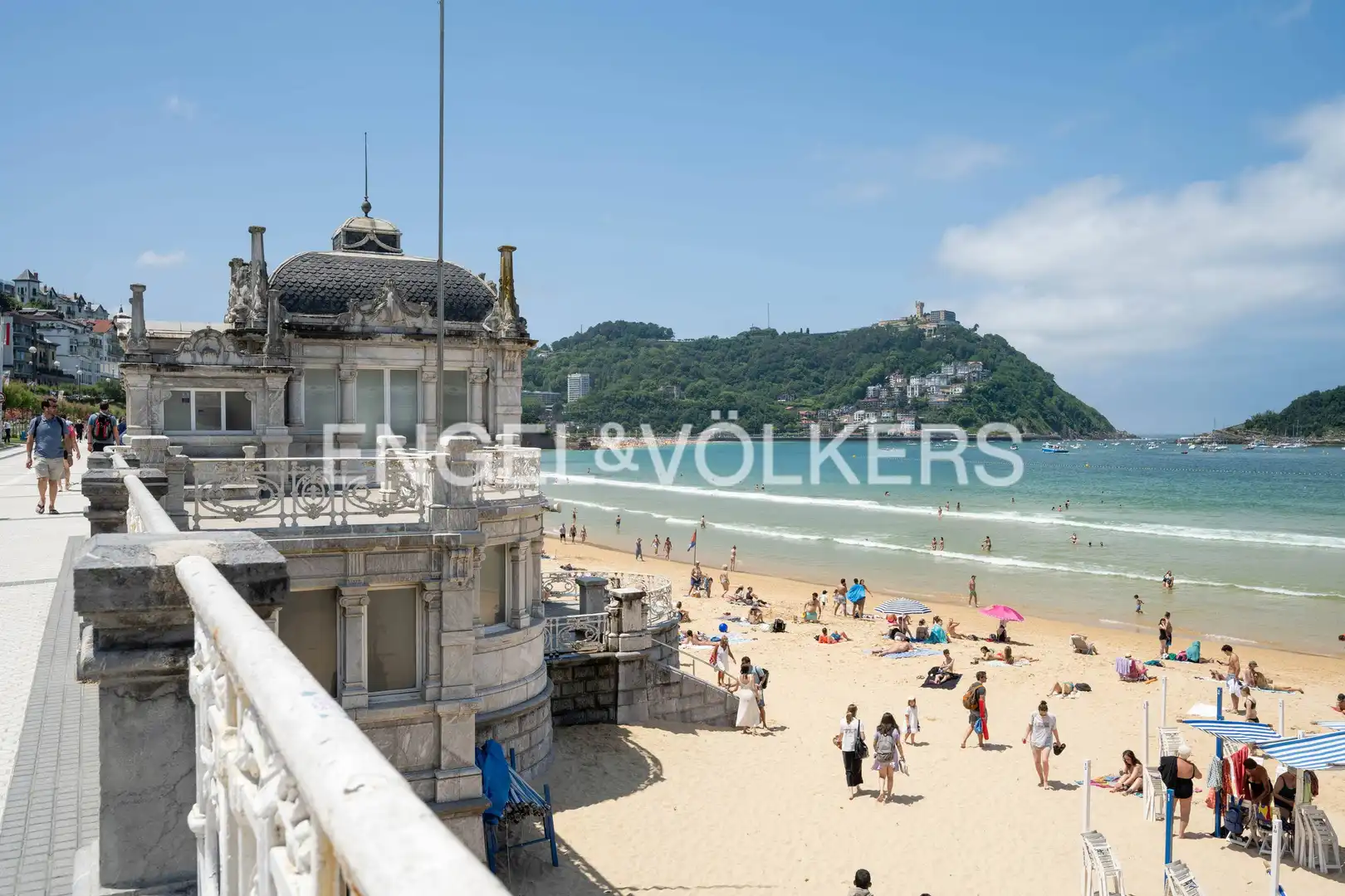 Vista exterior de Piso en venta en Donostia - San Sebastián  con Calefacción, Parquet y Terraza
