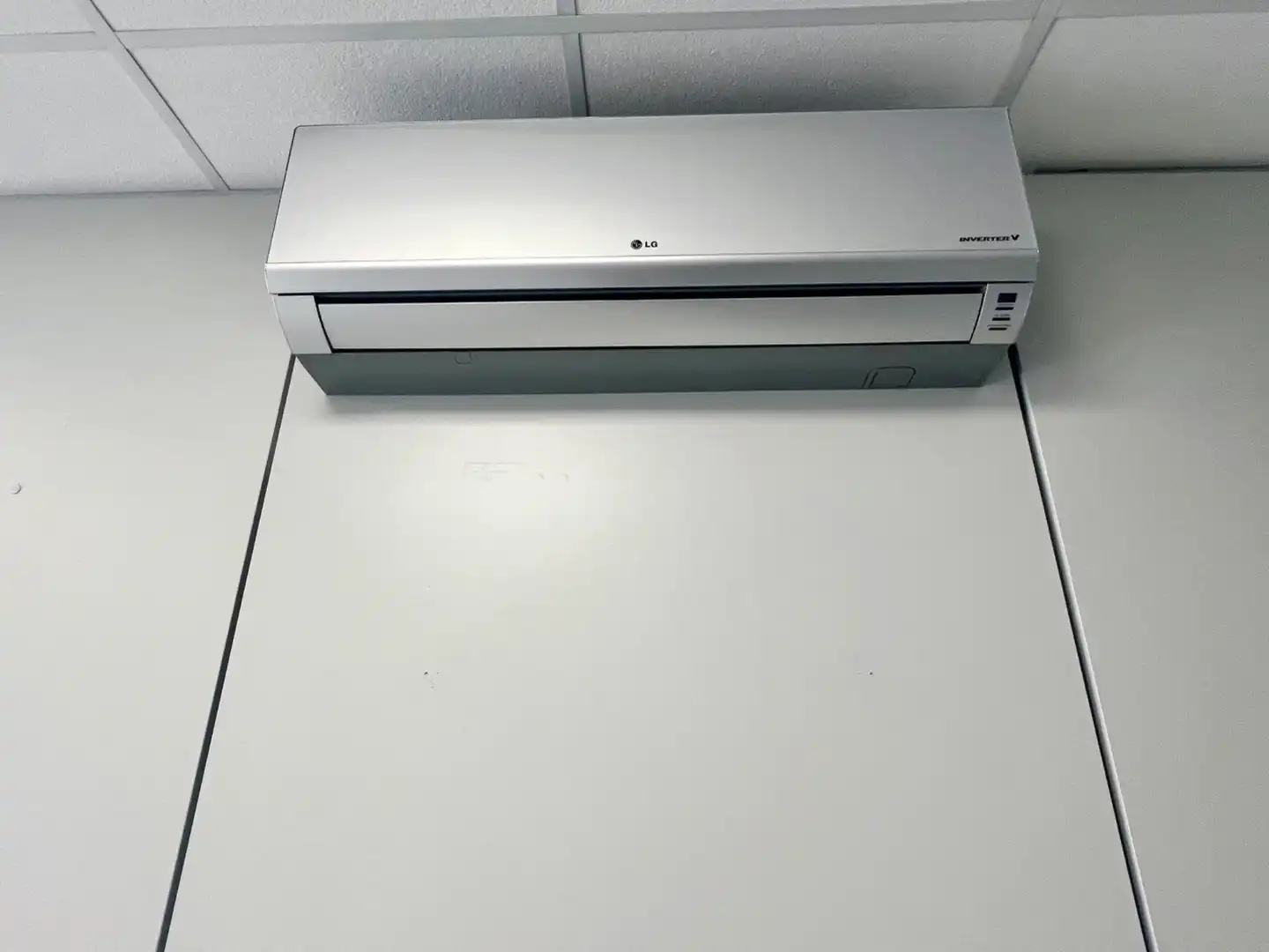 Office for rent in Castelldefels  with Air Conditioner, Heating and Alarm