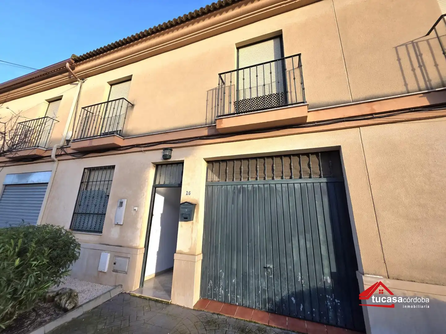 Außenansicht von Einfamilien-Reihenhaus zum Verkauf in Guadalcázar mit Klimaanlage und Terrasse
