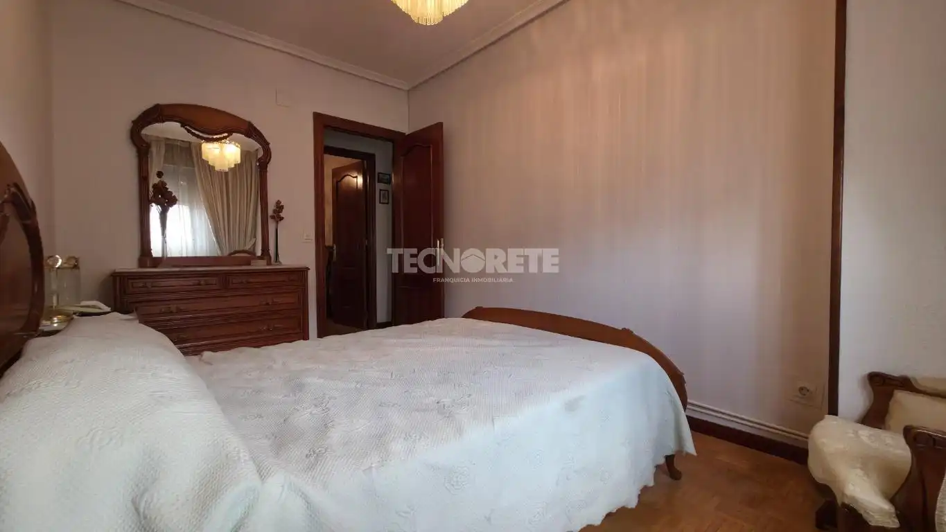 Habitación de Piso en venta en Guadalajara con Calefacción y Parquet
