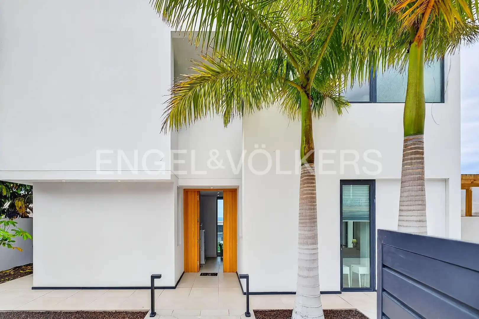 Houses for sale in Adeje  with Air Conditioner, Terrace and Swimming Pool