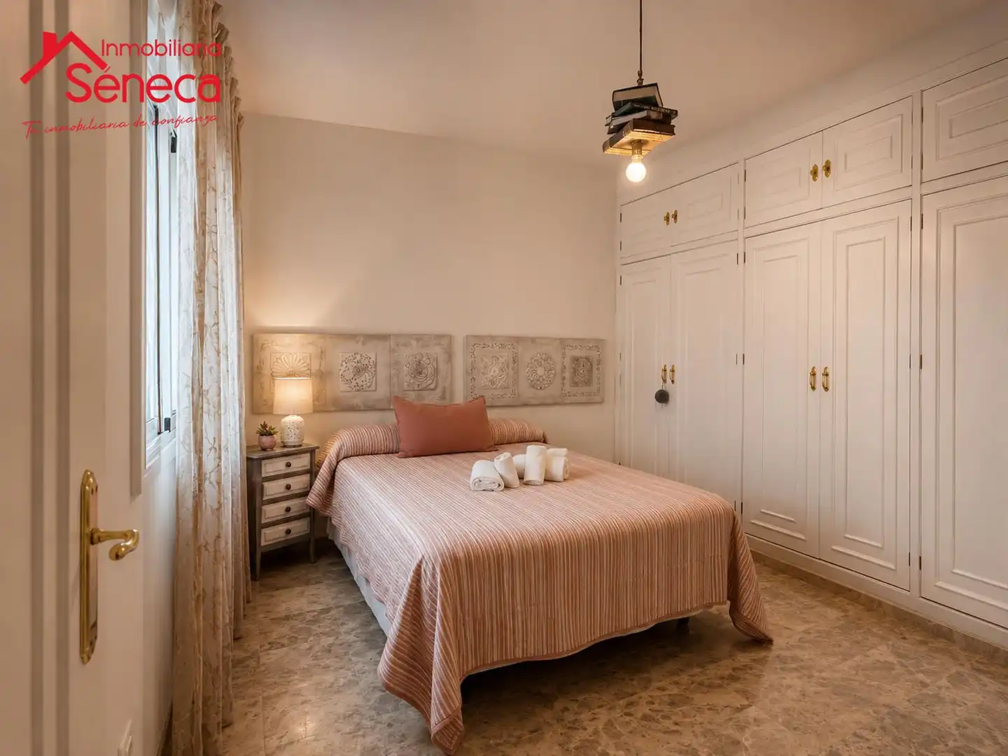 Schlafzimmer von Wohnung zum Verkauf in Córdoba mit Klimaanlage, Heizung und Terrasse