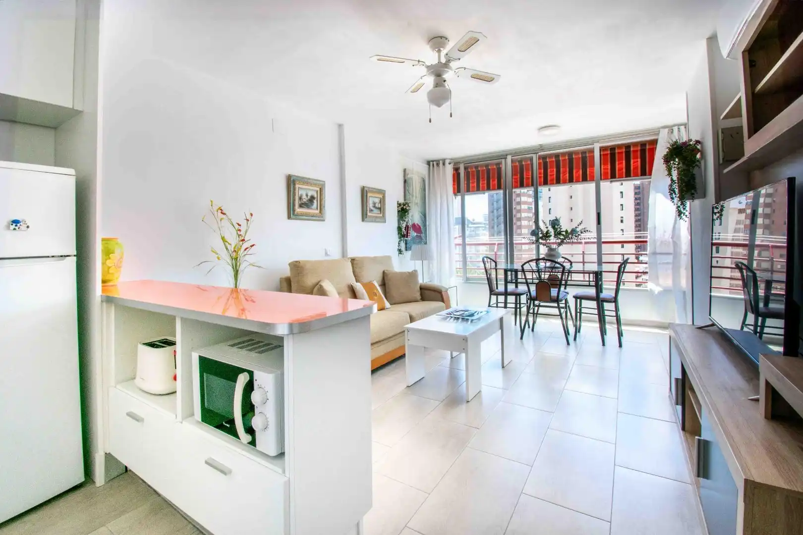Sala d'estar de Apartament en venda en Benidorm amb Piscina