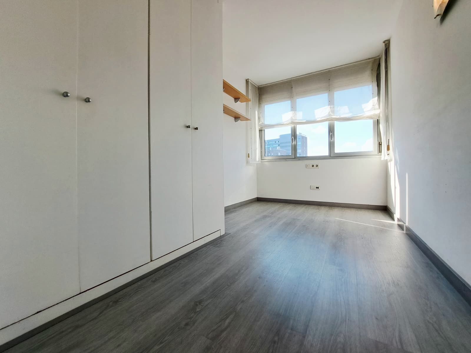 Habitación de Piso en venta en Sant Adrià de Besòs con Aire acondicionado, Calefacción y Jardín privado