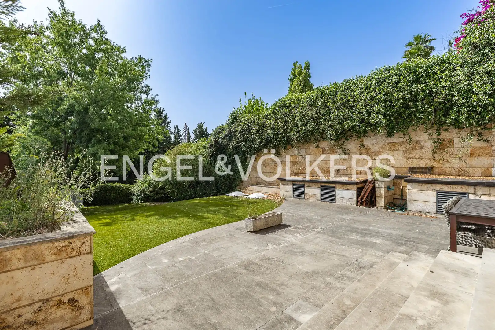 Terraza de Casa o chalet en venta en Sant Cugat del Vallès con Aire acondicionado, Calefacción y Jardín privado