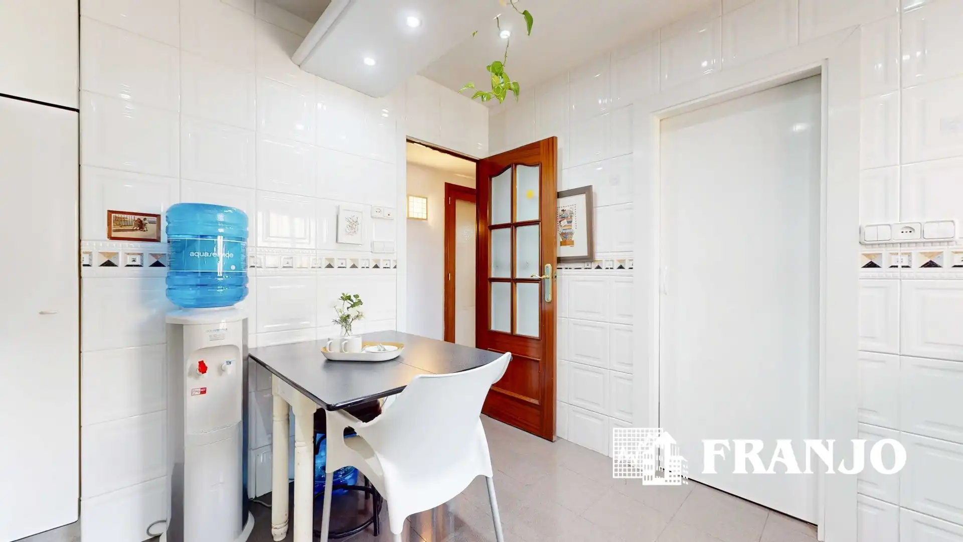 Küche von Wohnung zum Verkauf in Barcelona mit Klimaanlage, Heizung und Terrasse