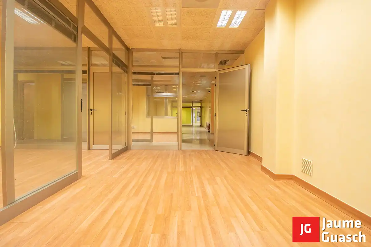 Local comercial en alquiler en Plaça de la Vila 5, imagen 12