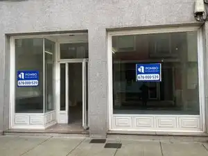 Local comercial de lloguer a Avenida del Doctor Tourón 15, imagen 2