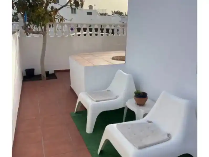 Terraza de Piso de alquiler en Haría con Aire acondicionado, Parquet y Amueblado