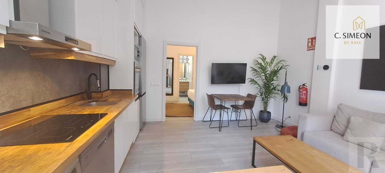 Living room of Flat for sale in  Madrid Capital  with Air Conditioner, Heating and Furnished