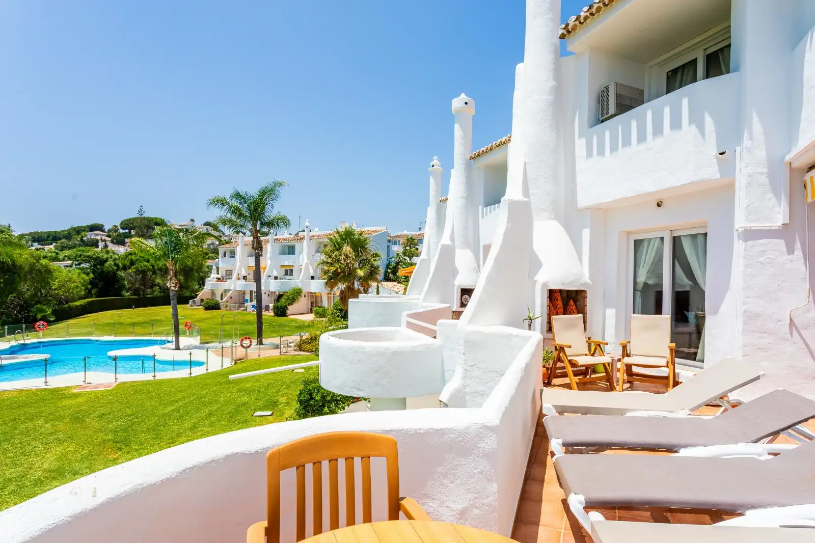 Jardí de Àtic de lloguer en Mijas amb Aire condicionat, Terrassa i Piscina