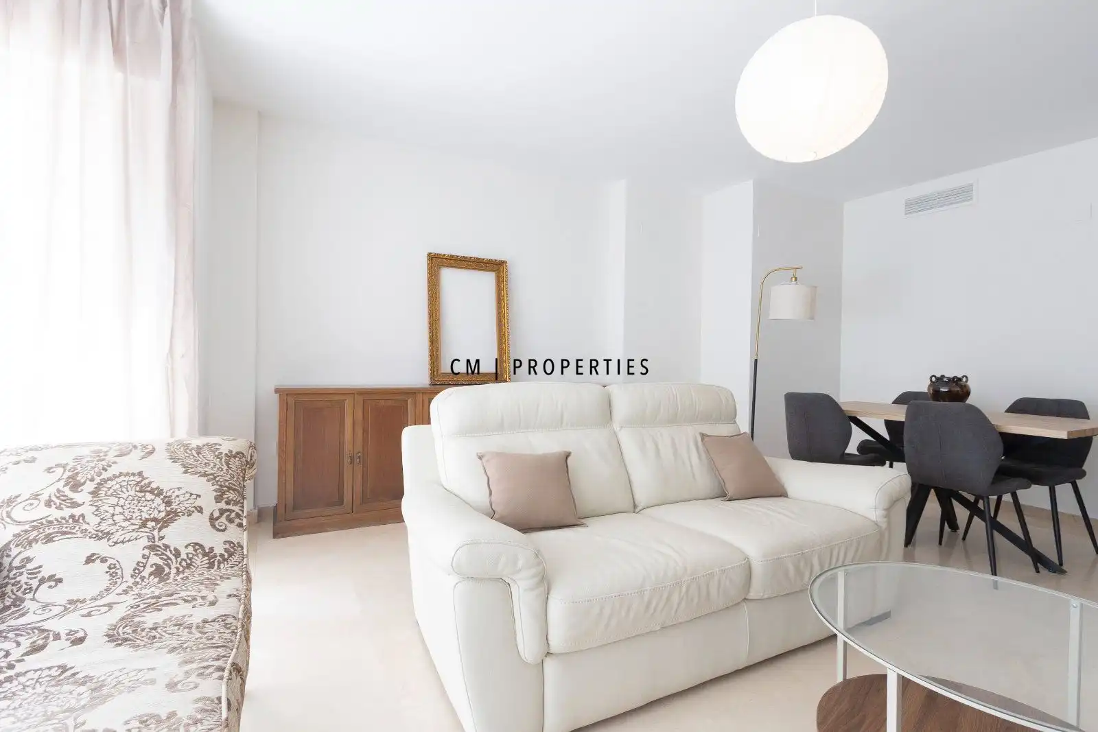 Sala de estar de Piso de alquiler en Valencia con Aire acondicionado, Calefacción y Terraza