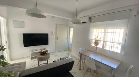 Foto 3 de Habitació a Calle Segre, El Plantinar – Avda. La Paz - El Juncal, Sevilla Capital