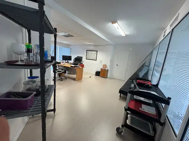 Business premises for sale in Carrer de Beatríz Tortosa, imagen 10