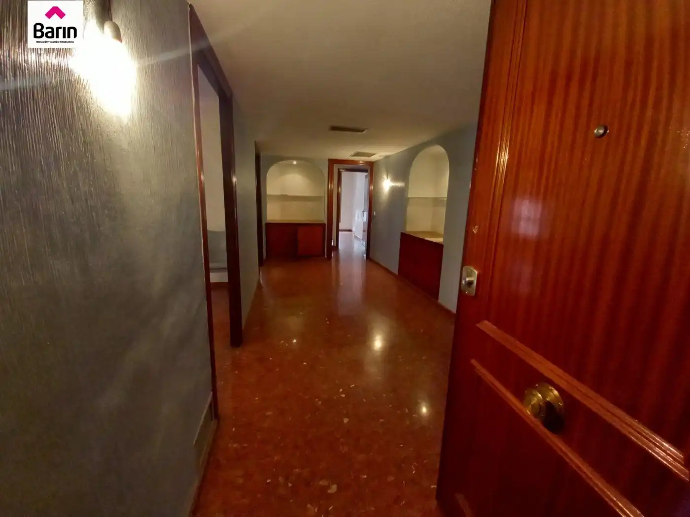 Wohnung zum Verkauf in Córdoba mit Klimaanlage, Terrasse und Abstellraum