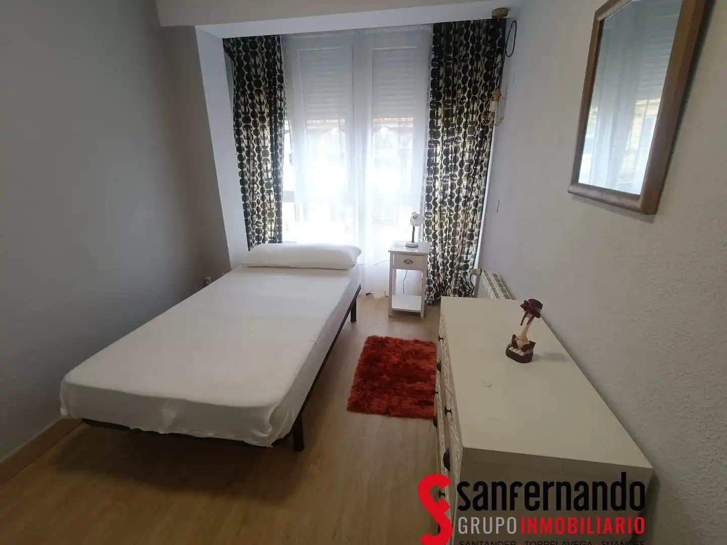 Bedroom of Flat for rent in Santander  with Heating, Furnished and Balcony