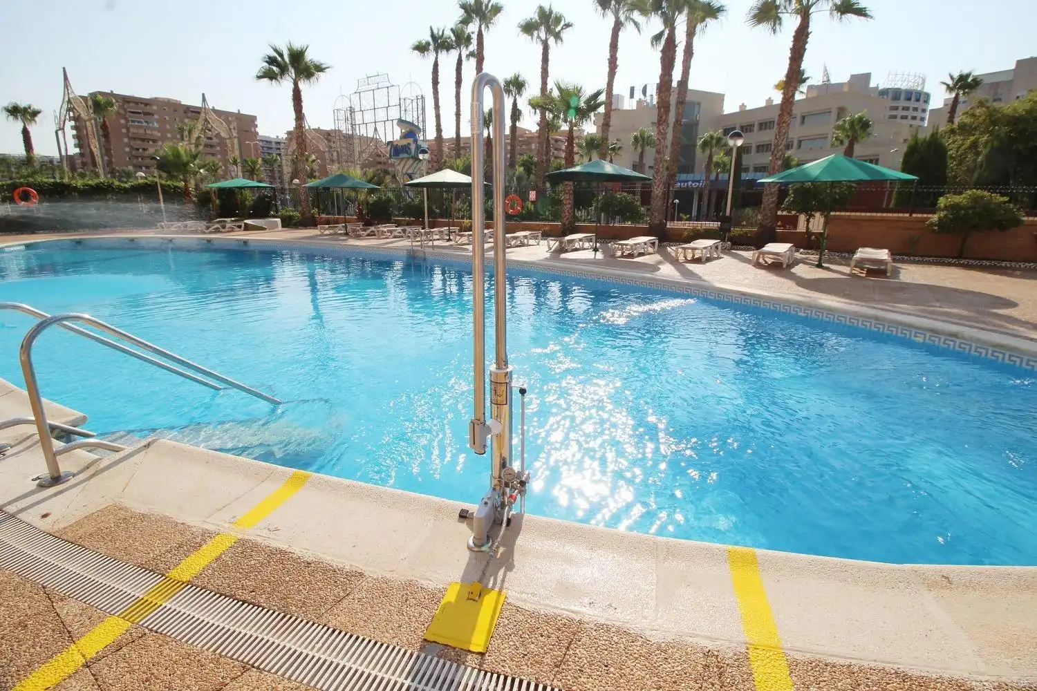 Piscina de Apartamento en venta en Oropesa del Mar / Orpesa con Aire acondicionado, Jardín privado y Terraza