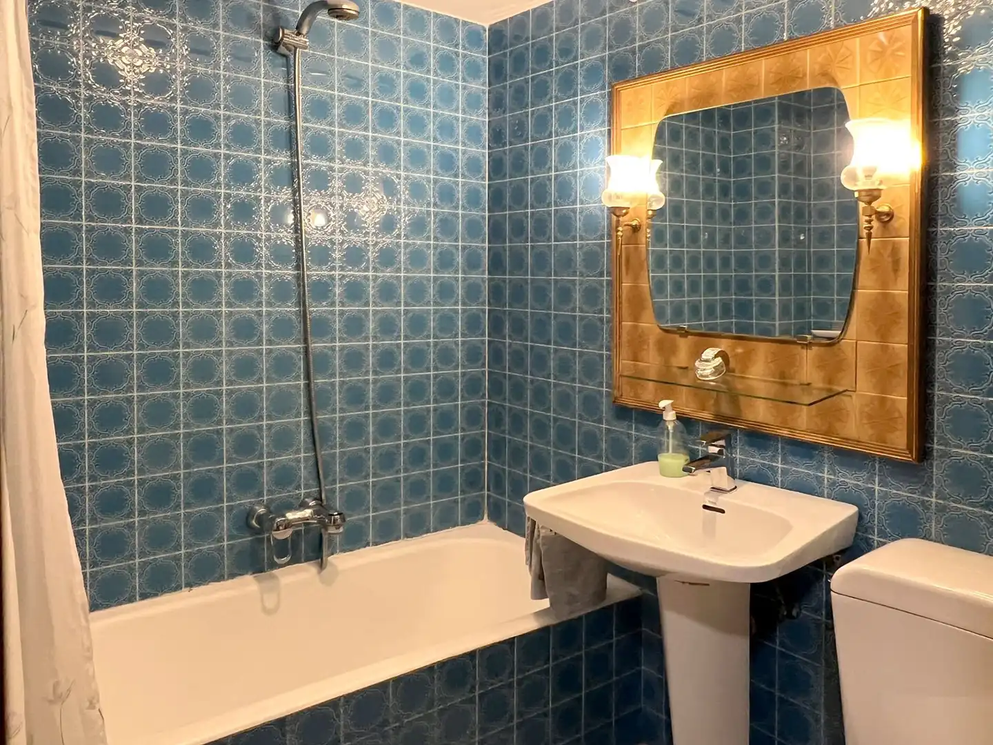 Bathroom of Flat for sale in Zarautz  with Storage room