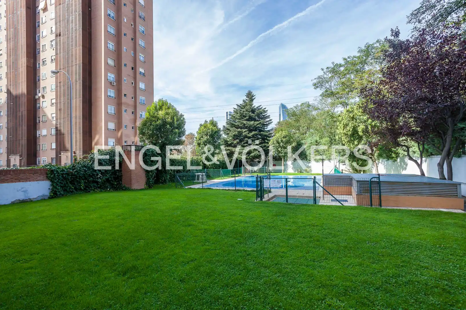 Piscina de Apartamento de alquiler en Madrid con Aire acondicionado, Calefacción y Parquet