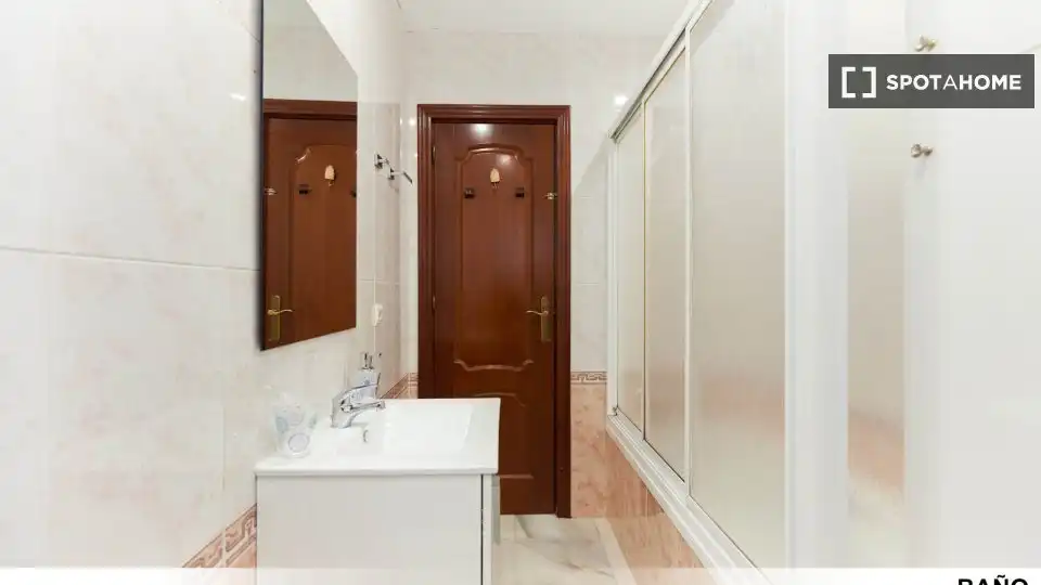 Room in Tiro de Línea