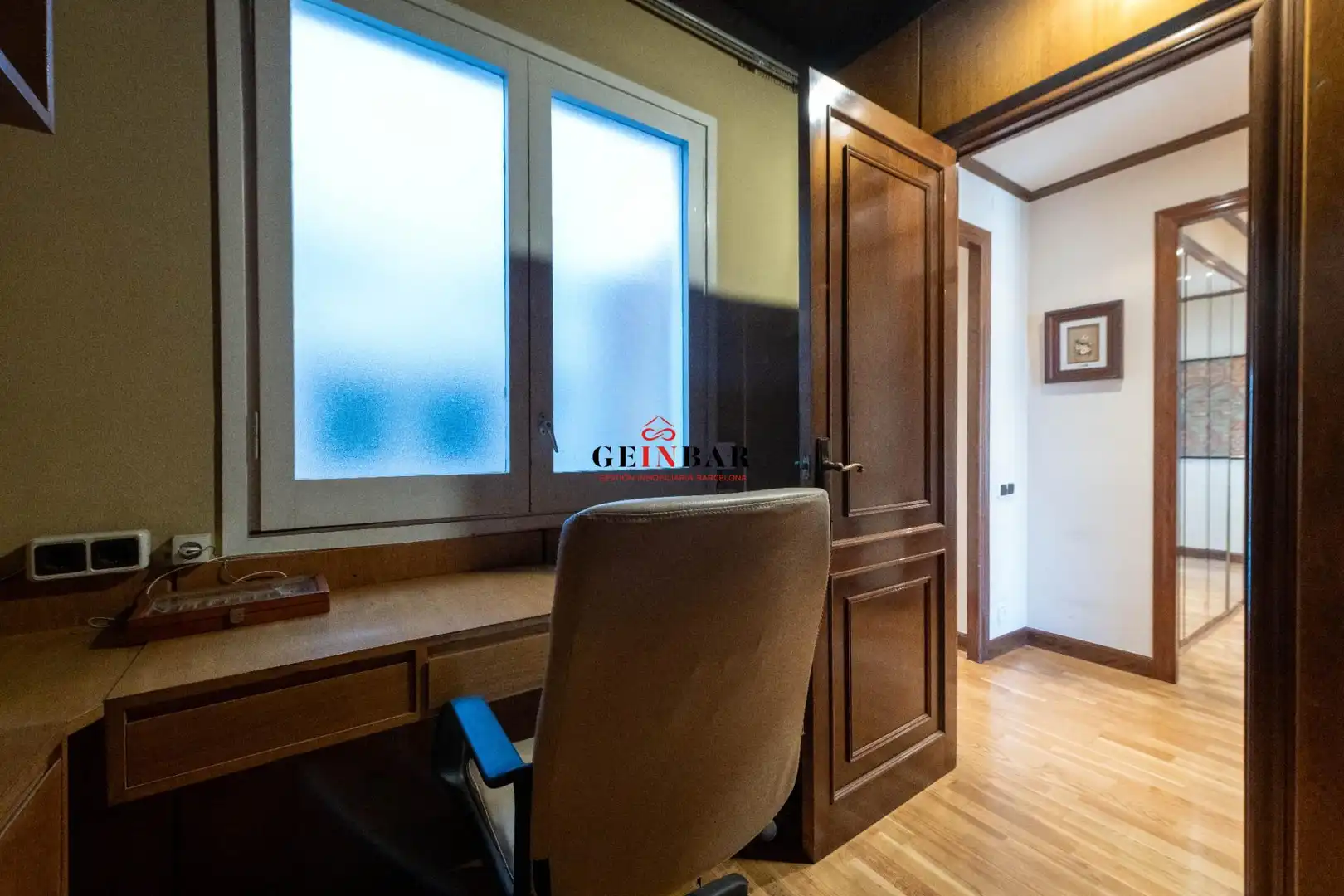 Wohnung zum Verkauf in Barcelona mit Klimaanlage, Heizung und Privatgarten