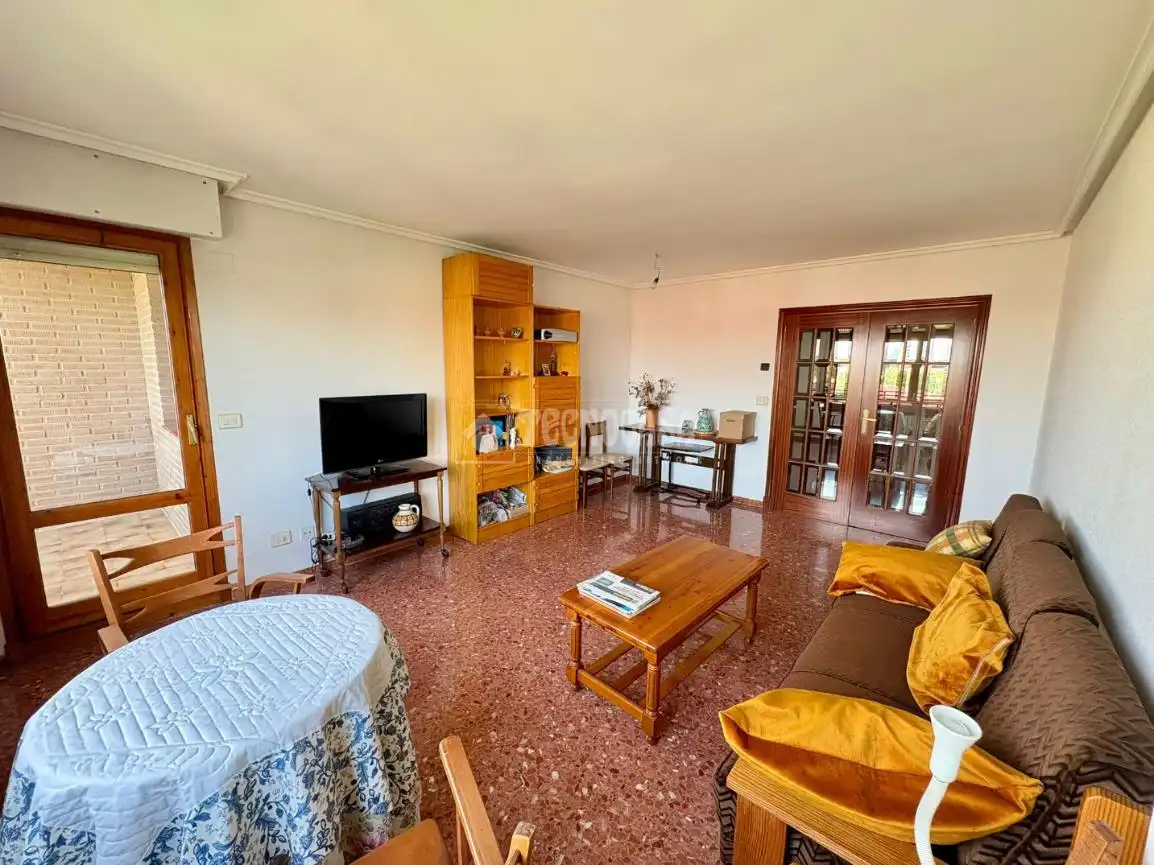 Sala de estar de Piso en venta en  Zaragoza Capital con Calefacción, Terraza y Trastero