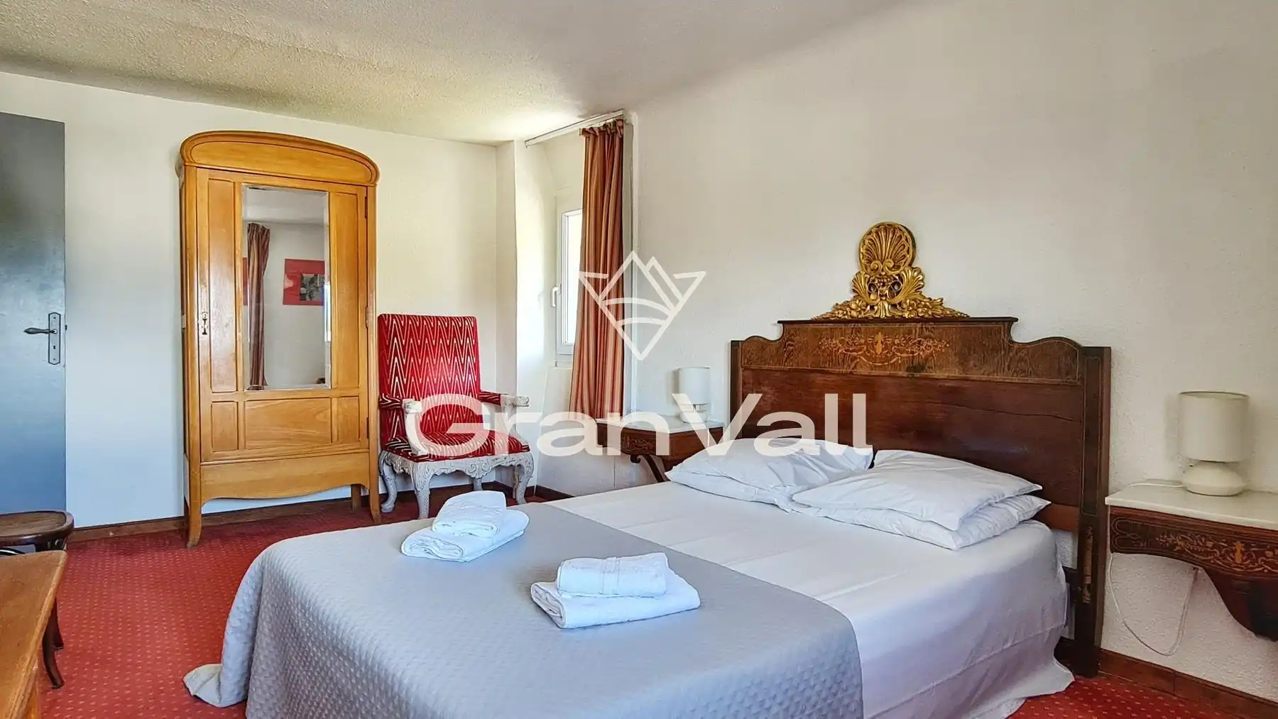 Habitación de Edificio en venta en Latour - de - Carol
